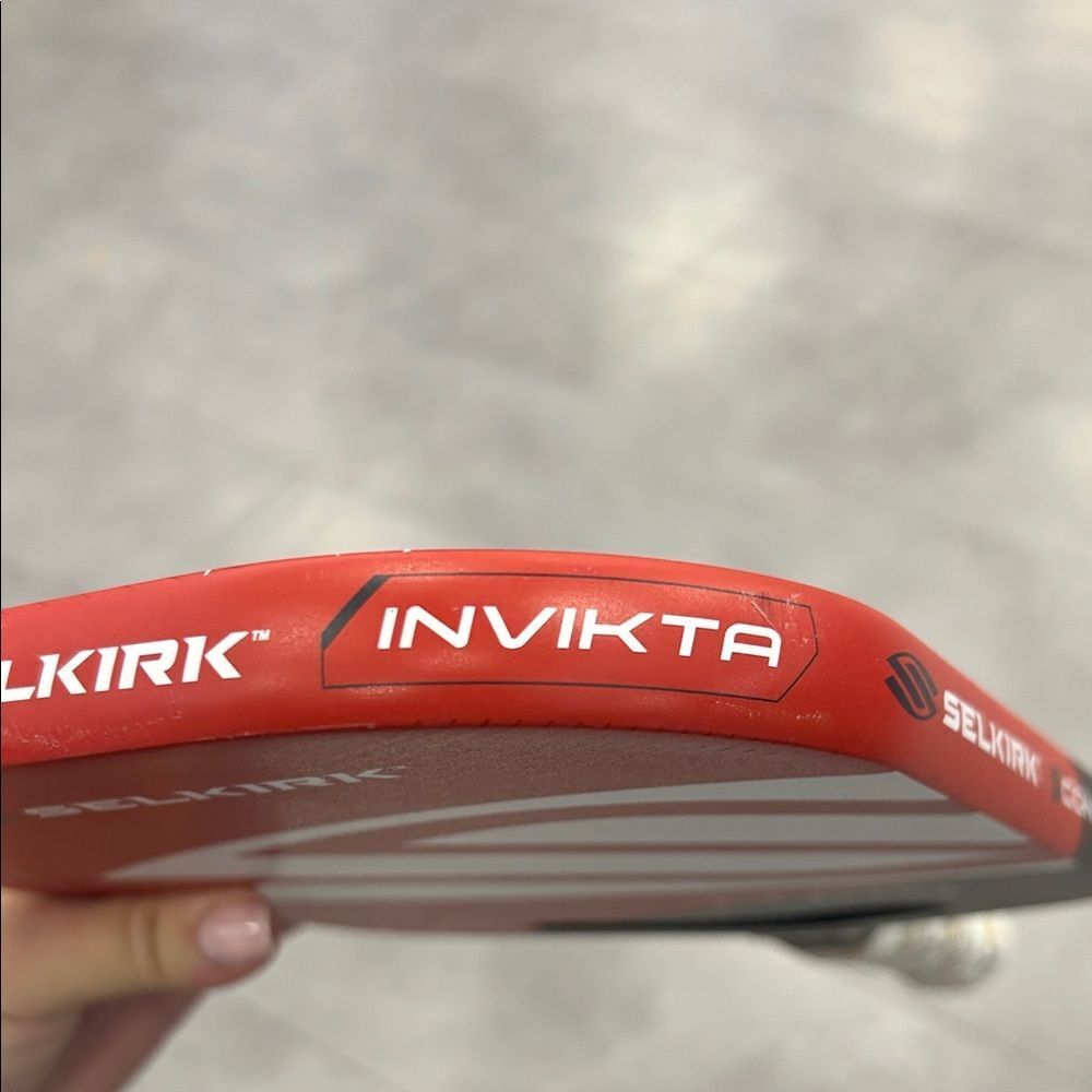 Selkirk LUXX Red and Black Pickleball Paddle - Picture 8 of 8
